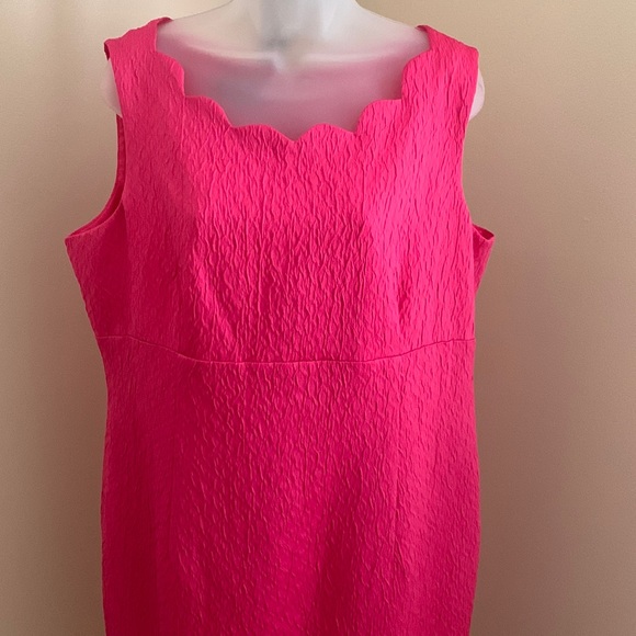 Jones New York Dresses & Skirts - Jones New York 2 Piece Dress, scalloped neck and hem line